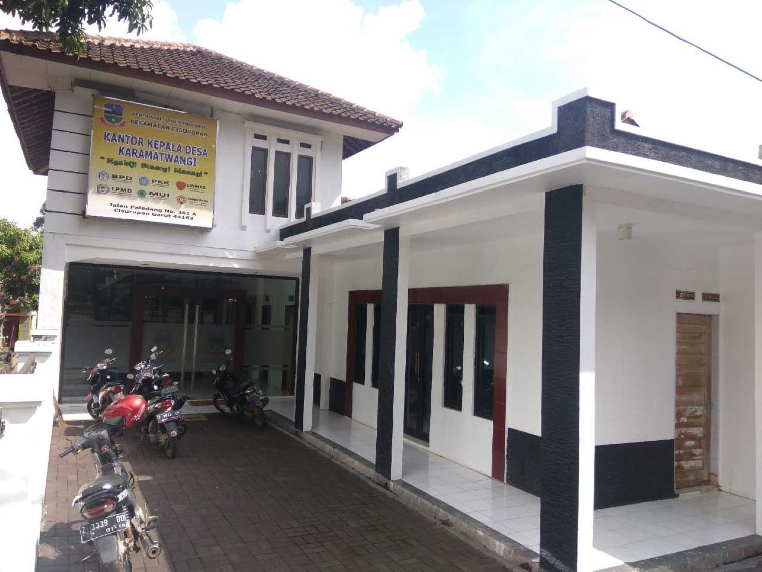 Kantor Desa Karamatwangi